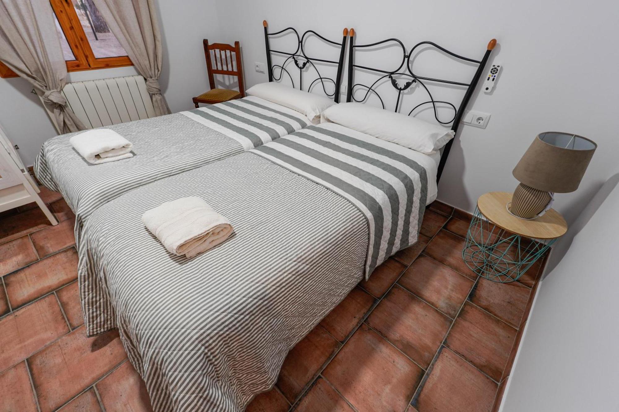 Casa Rural Finca Los Olivos Эль-Пикасо Экстерьер фото